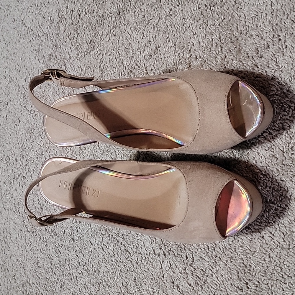 Forever 21 platform wedge heel, size 8, tan beige